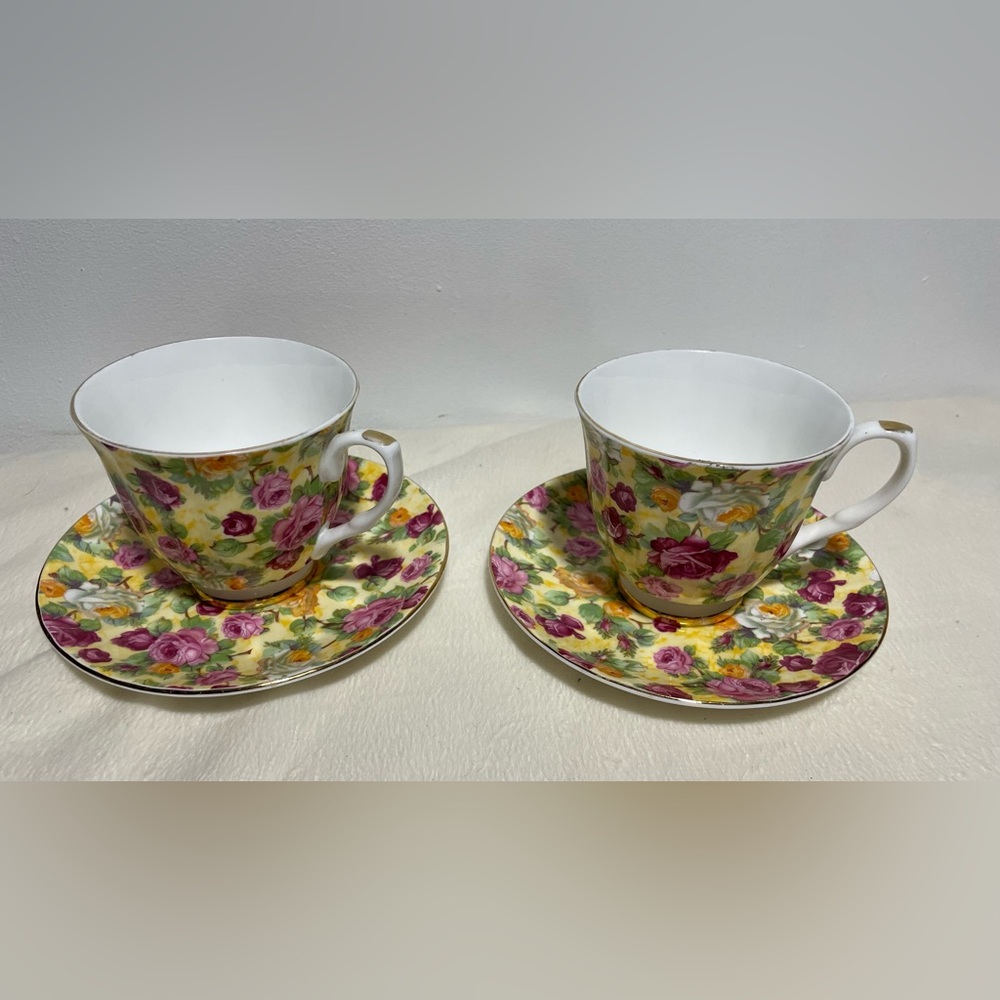 Mayfair Tea Cup W/Saucer Made in Ingland Fine Bone China  4 Piece Set